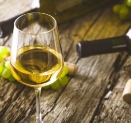 Jak wybrać idealne wino na specjalną okazję?